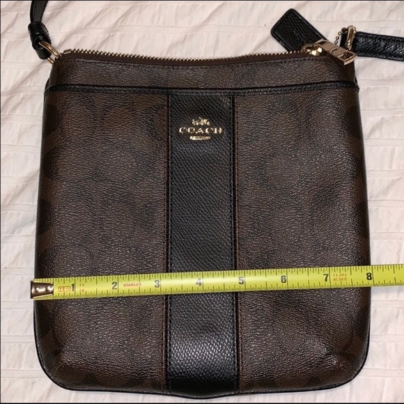 COACH LEATHER CROSSBODY 8x8 1/2” Mint Condition - Picture 8 of 8